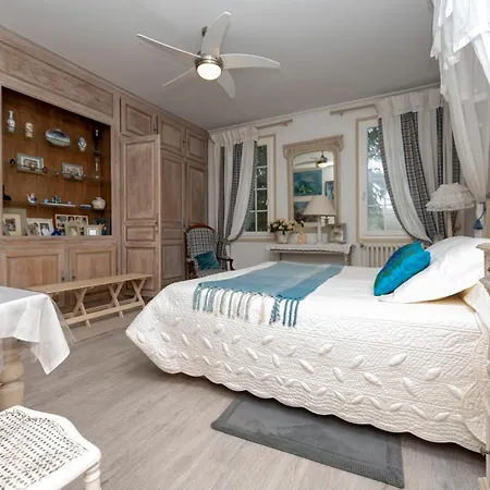 Bed & Breakfast D'hôtes De Charme Au Refuge Du Peintre Prés De St Emilion *