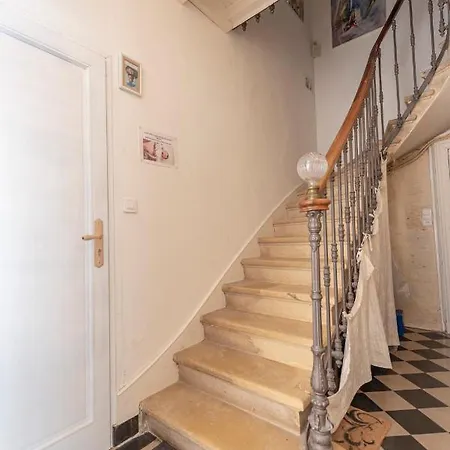 D'hotes De Charme Au Refuge Du Peintre Pres De St Emilion 住宿加早餐酒店 3*
