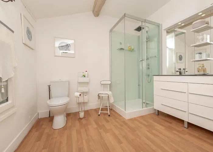 D'hôtes De Charme Au Refuge Du Peintre Prés De St Emilion 3*